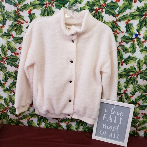 Soft Sweater - Picture 1 of 3